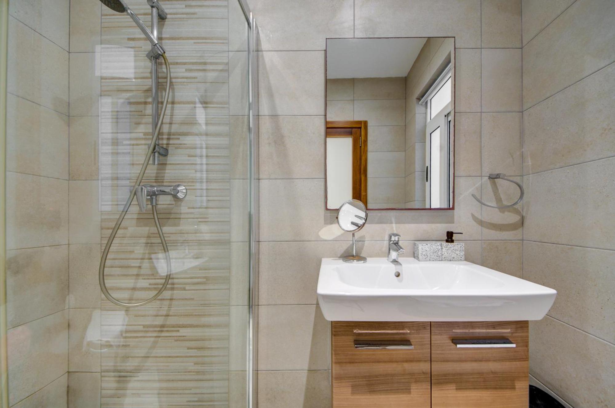 Top Floor Apt With Common Pool Close To All Amenities St. Paul's Bay Bagian luar foto